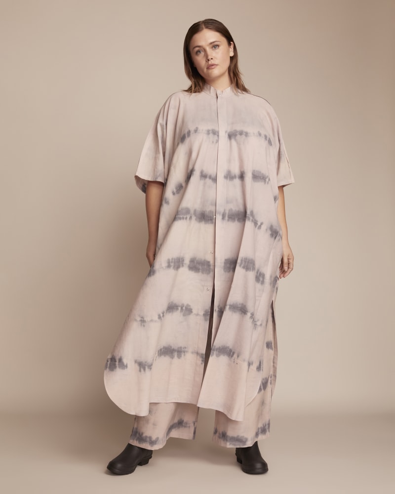 Front of a model wearing a size 2X Tie-Dye Kaftan Maxi in Taupe / Charcoal Grey by Baja East. | dia_product_style_image_id:232645